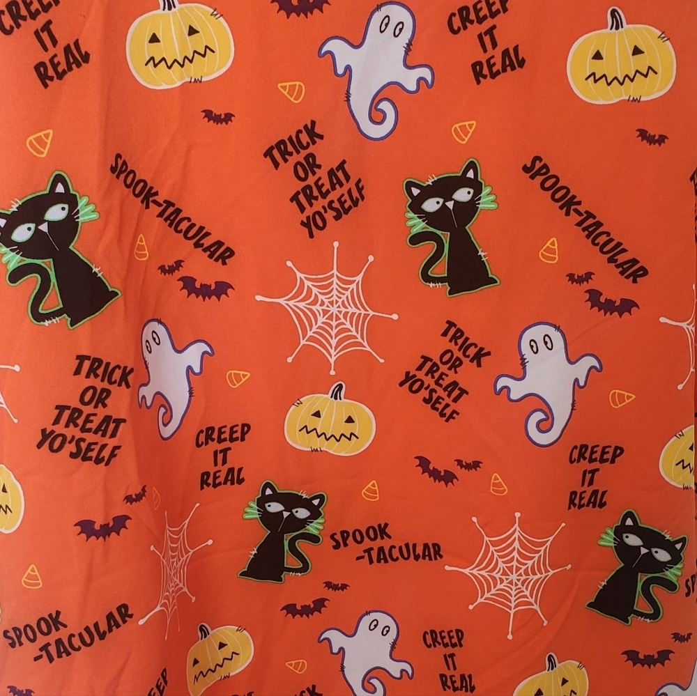 Scrub Star Halloween V Neck Scrub Top Size Medium New without Tags - Picture 3 of 6
